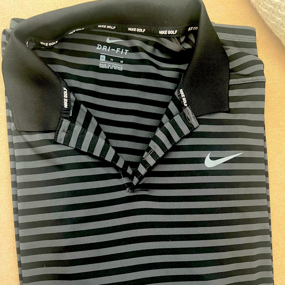 Nike golf shirt size XLarge